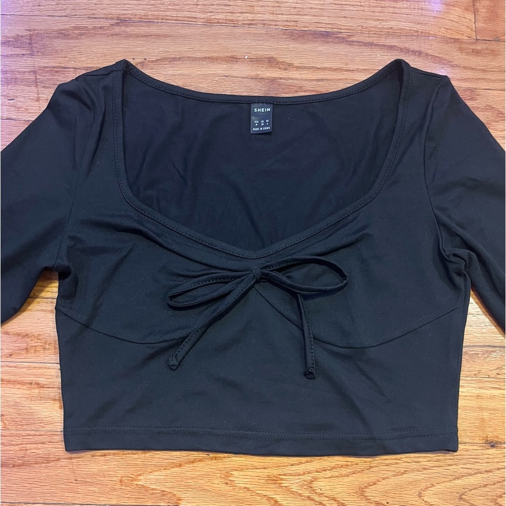 SHEIN Sweetheart Neck Tie Front Tee